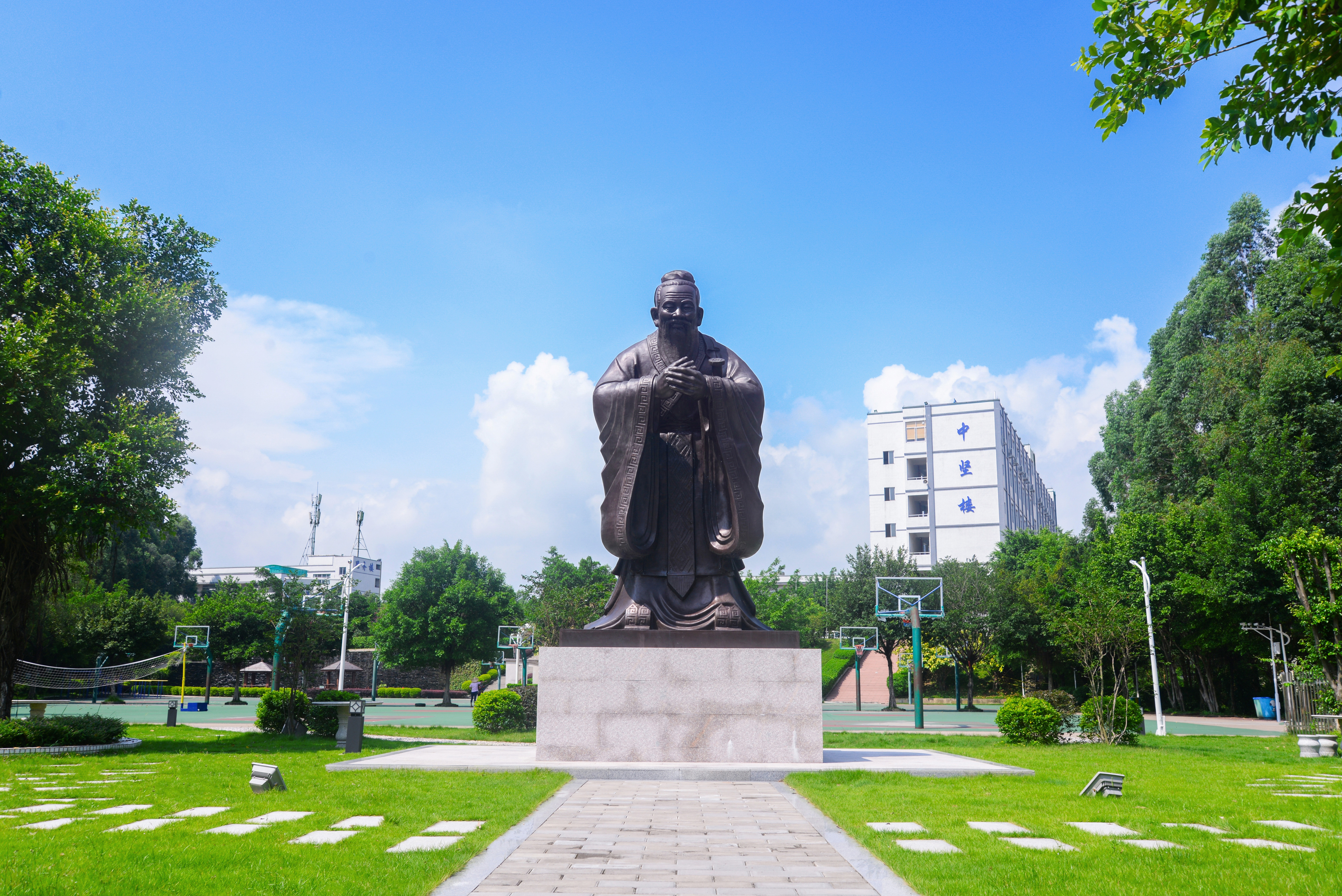 梅州技校